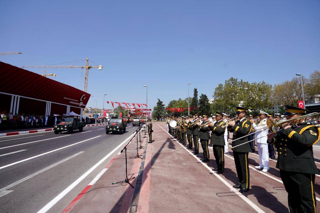 İmamoğlu 30 Ağustos'ta konuştu: Cumhuriyet'e ve Atatürk'e layık bireyler olmayı inşallah başarırız 22